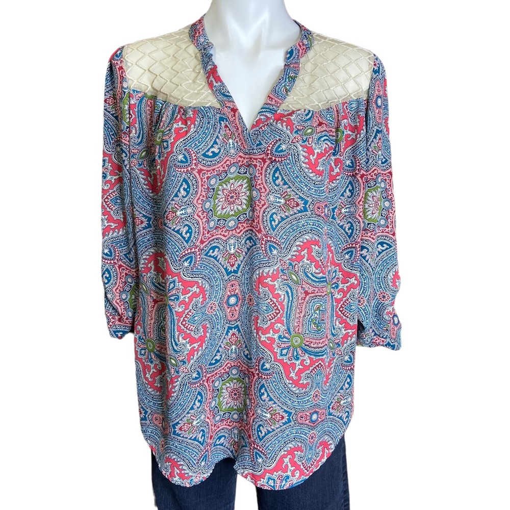 3/$20 BUCKLE BOUTIQUE Boho Blouse Mandala Lace Chest Top Womens Size Small